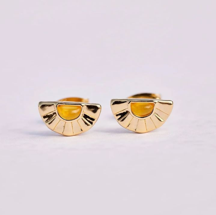 Pura Vida Earrings Gold: brass base with gold pla